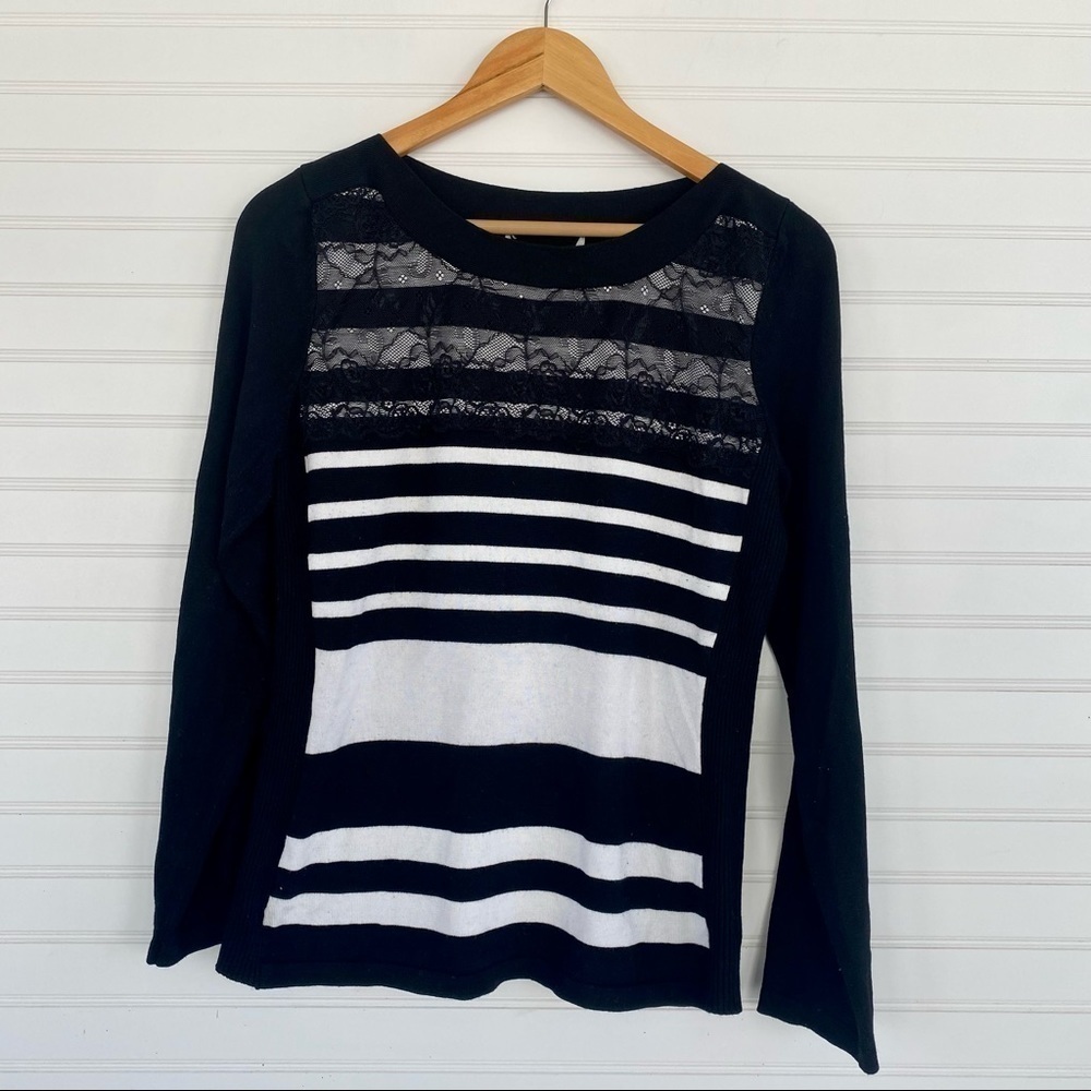 Lightweight pullover sweater Size Large
